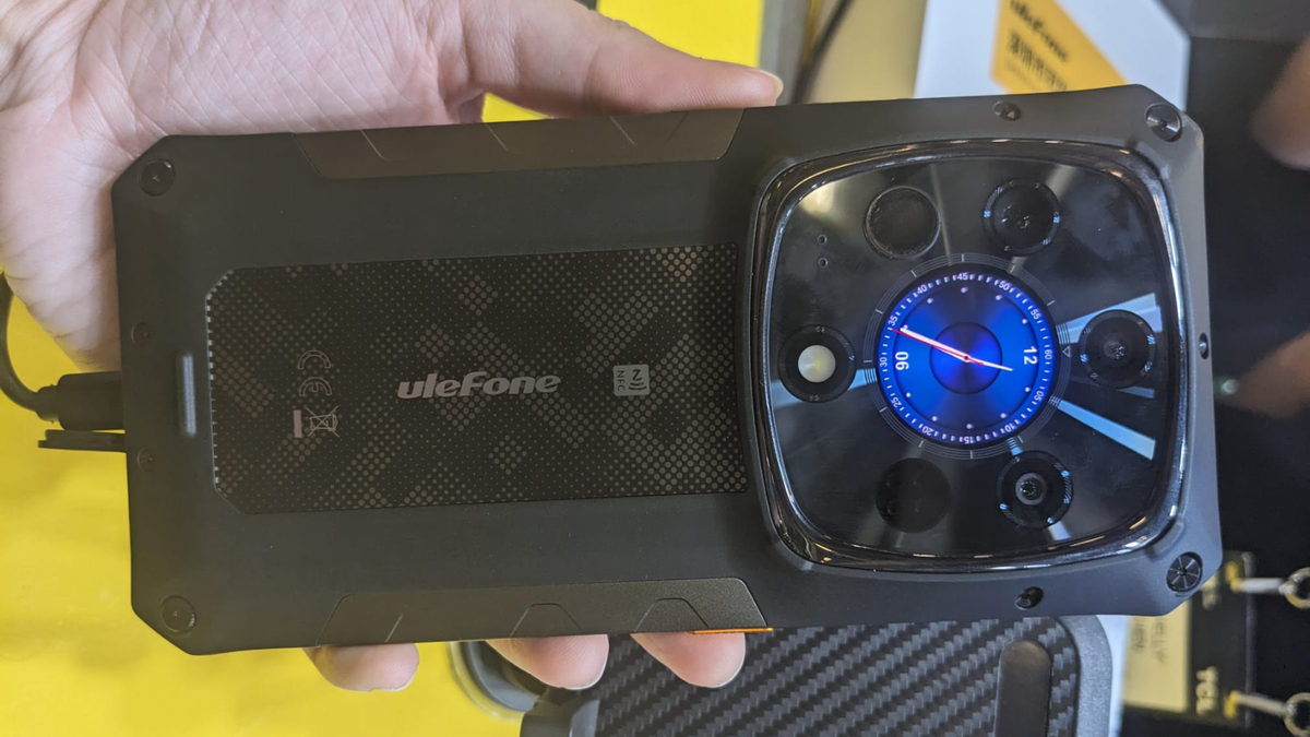 This rugged mobile is probably the fastest out there thanks to a powerful CPU, 1TB of memory and up to 32GB of LPDDR5x RAM