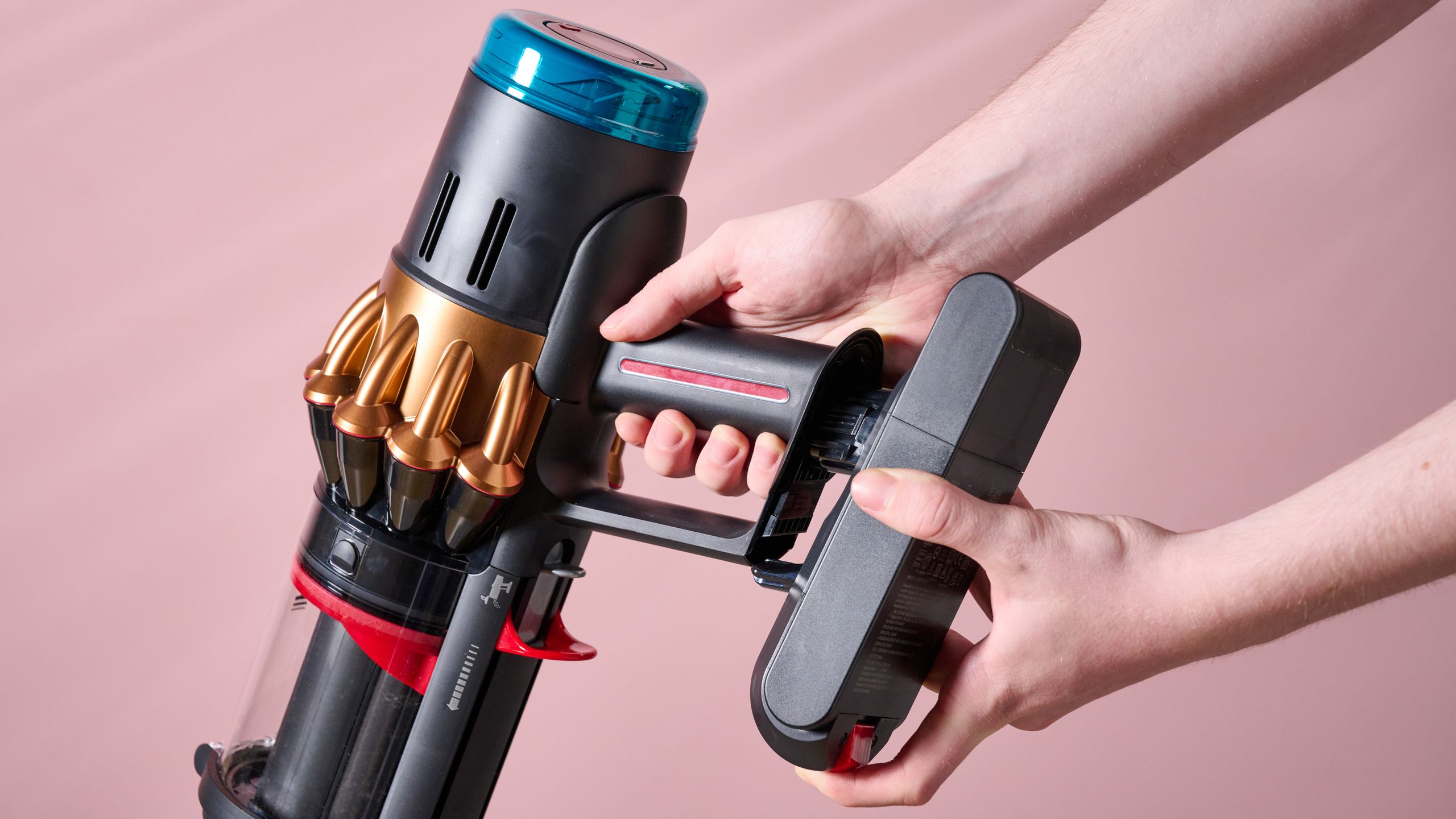 5 things you didn’t realize were damaging your Dyson vacuum’s battery